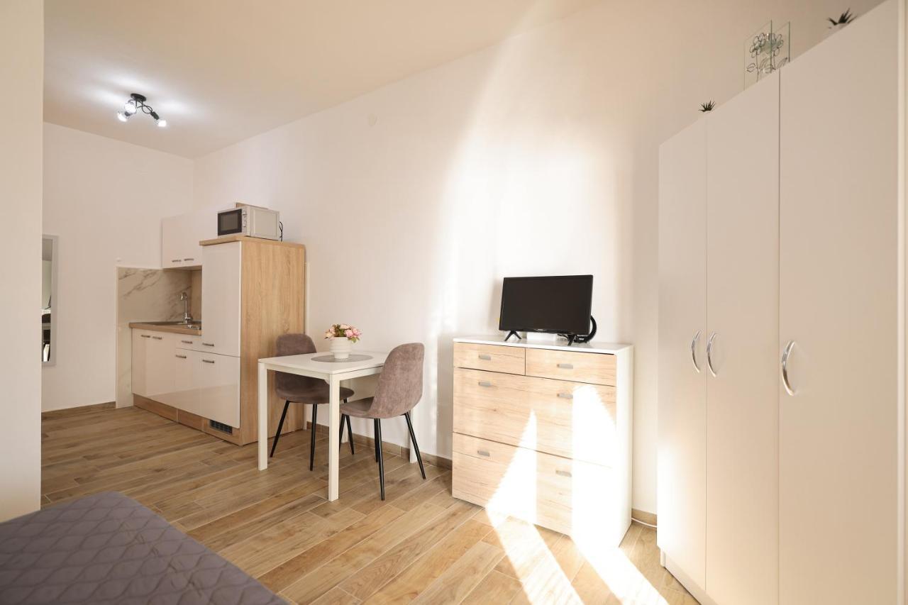 Apartments Kiara 比比涅 外观 照片