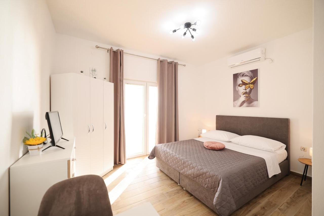 Apartments Kiara 比比涅 外观 照片